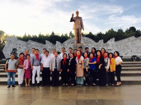 Cùng cô Trương Mỹ Hoa đi trao Học bổng Vừ A Dính tại 3 tỉnh Tây Nguyên